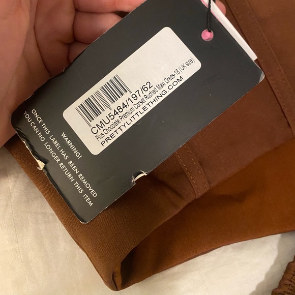 Pretty Little Thing Plus - Premium Chocolate Rushed Maxi Dress - Picture 6 of 8